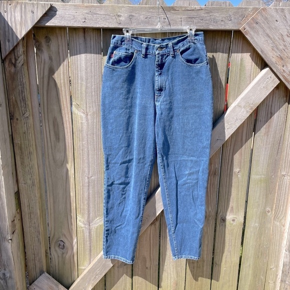 Vintage Woolrich Straight Leg Jeans in Medium Blue Wash - Picture 1 of 9